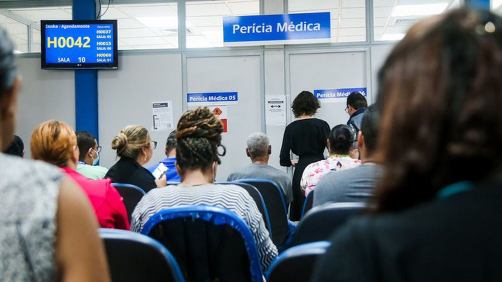 INSS cria comitê para reduzir fila de 2,8 milhões de pedidos