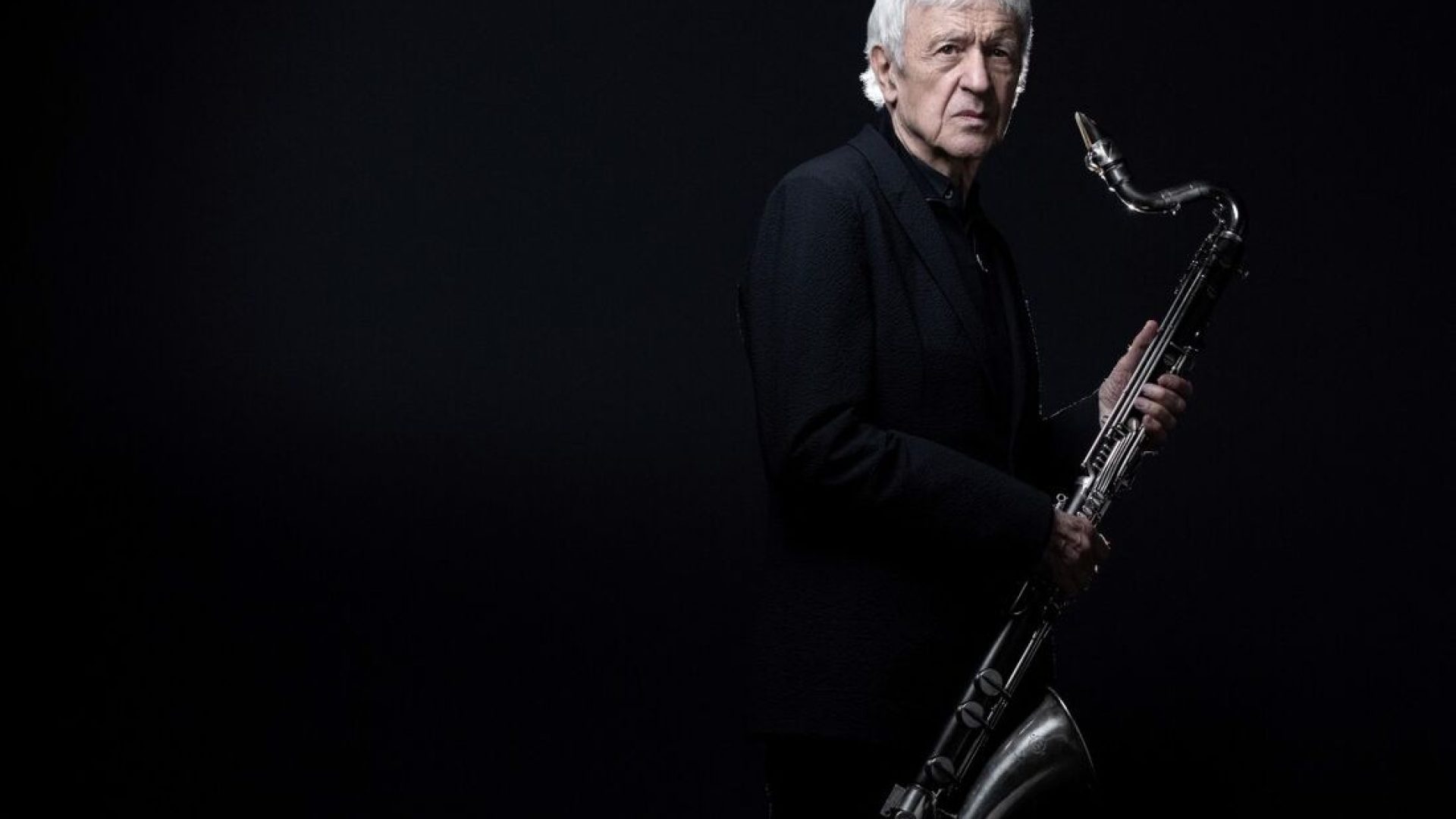 Morre Michel Portal, referência do jazz e da música contemporânea, aos 90 anos