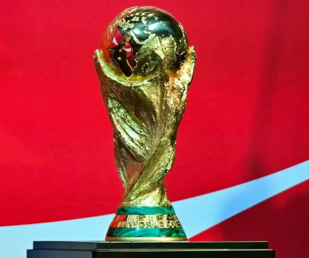 afp-20260324-a4jj8nl-v2-highres-losangelesstopofthefifaworldcup26trophytourbyco.jpg