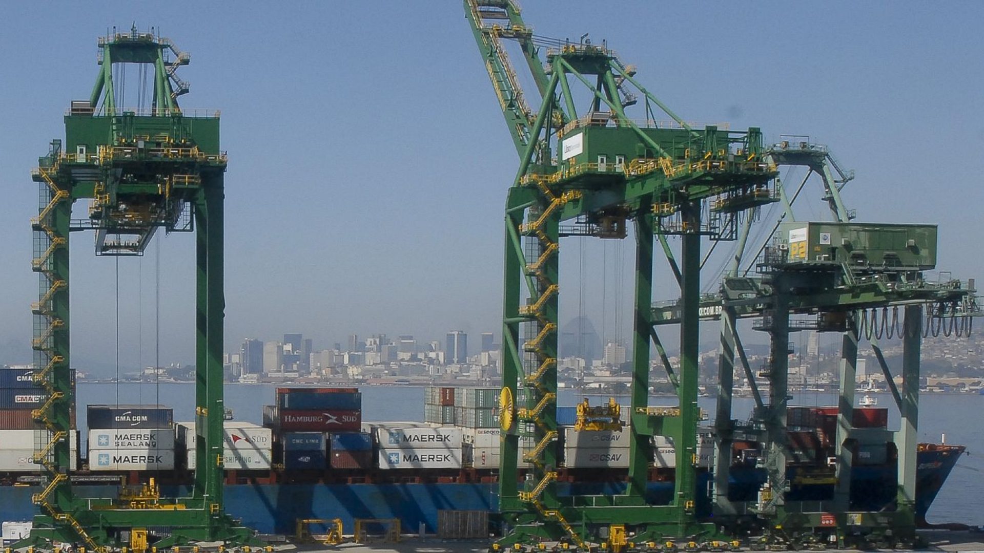 Portos brasileiros movimentaram 1,4 bi de toneladas de cargas em 2025
