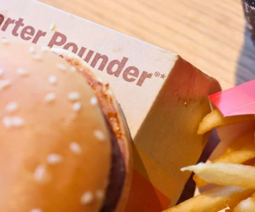 McDonald's volta a vender seus lanches após laudo negativo de E. Coli na carne bovina