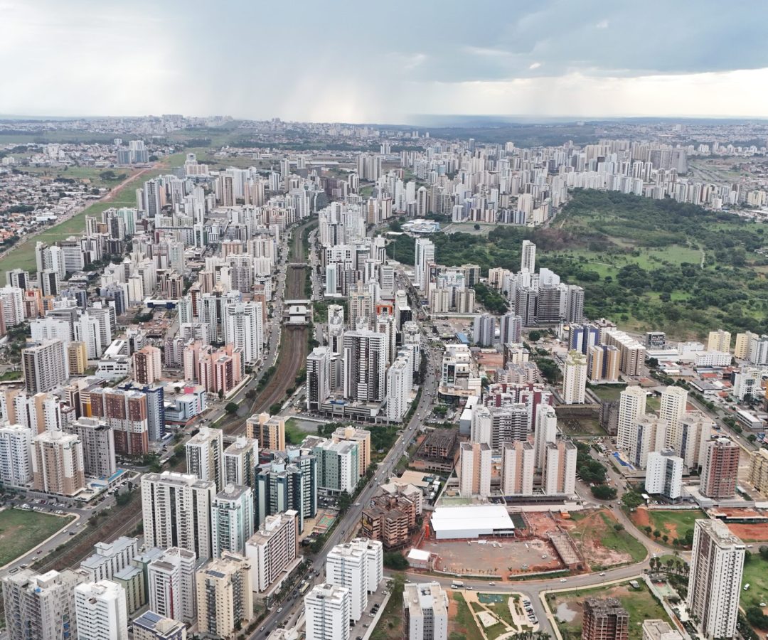 Salão do Imóvel Ademi 2025 apresenta mais de 3 mil ofertas residenciais e comerciais a partir desta quinta (20)