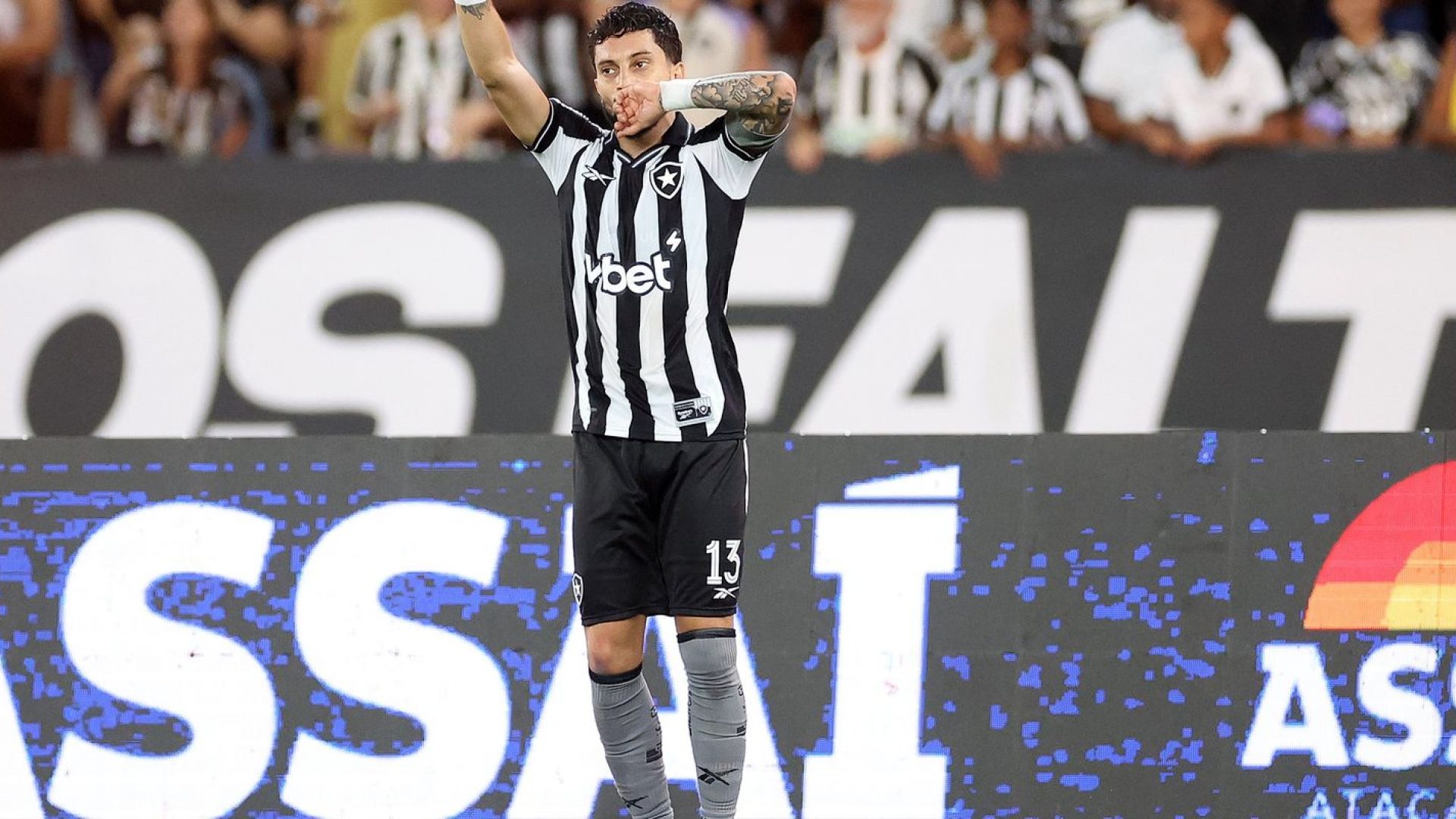 Botafogo bate Chape em jogo de abertura da 5ª fase da Copa do Brasil