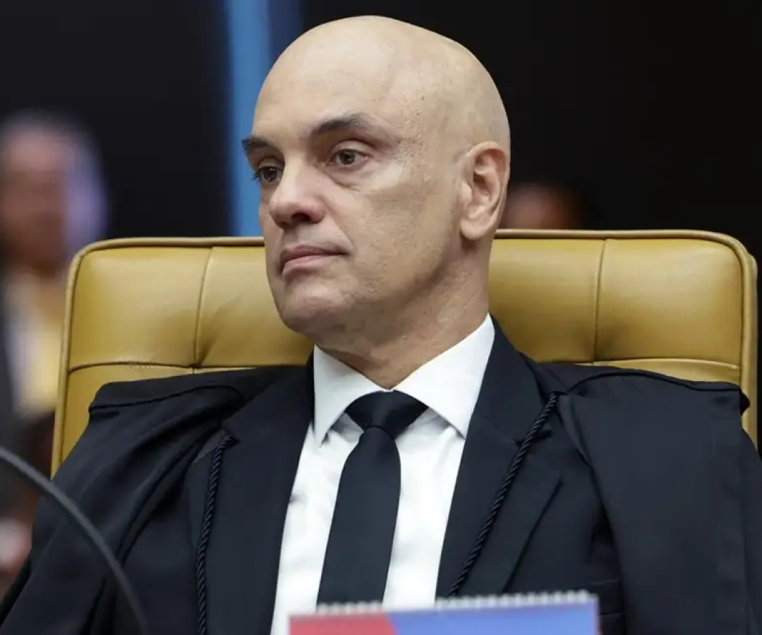 Moraes destitui advogados de Filipe Martins e ex-assessor de Bolsonaro após defesa perder prazo