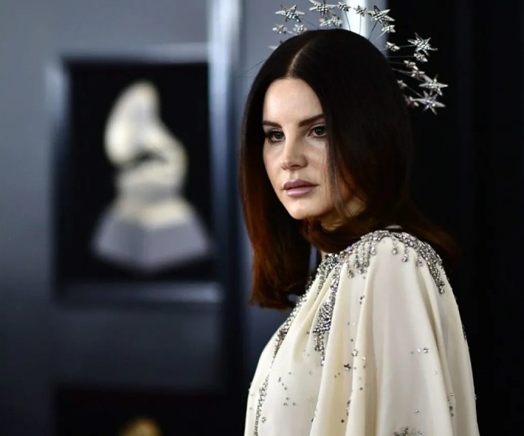Lana del Rey interpreta música-tema de novo jogo de James Bond, ‘007 First Light’