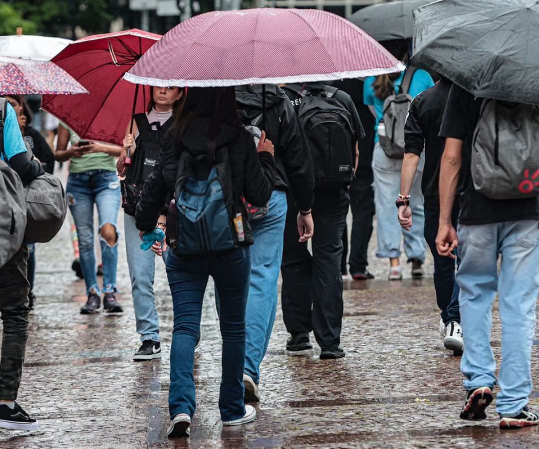 Meteorologia faz alerta de grande perigo de tempestade em três estados