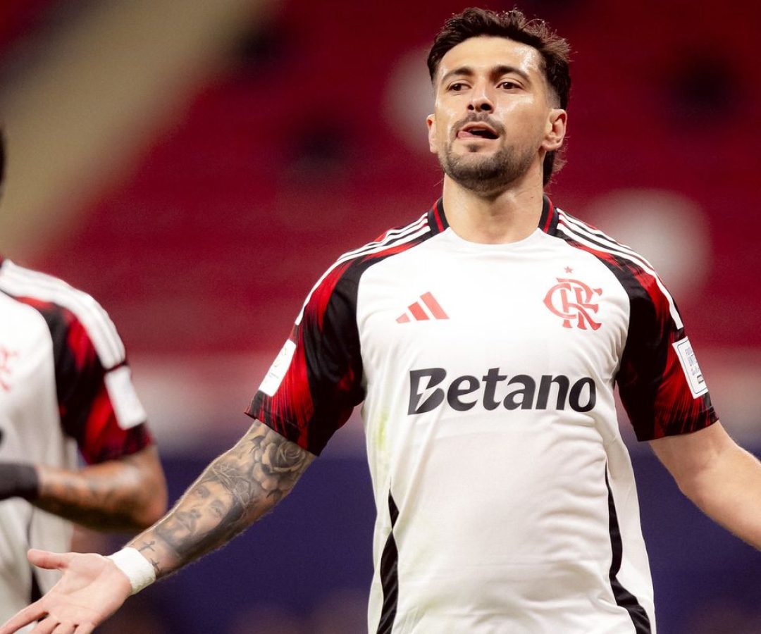 Arrascaeta brilha e Flamengo avança à semi da Copa Intercontinental