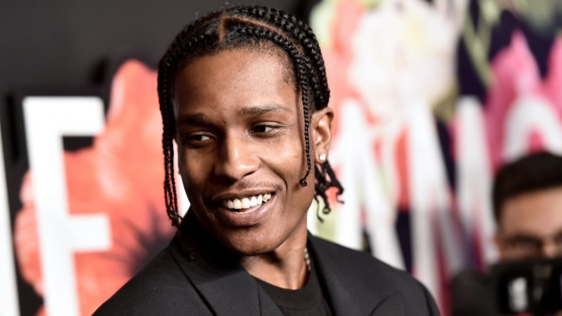 O namorado de Rihanna que chegou a ser preso em Los Angeles, mas foi liberado após pagar fiança de US$ 550 mil