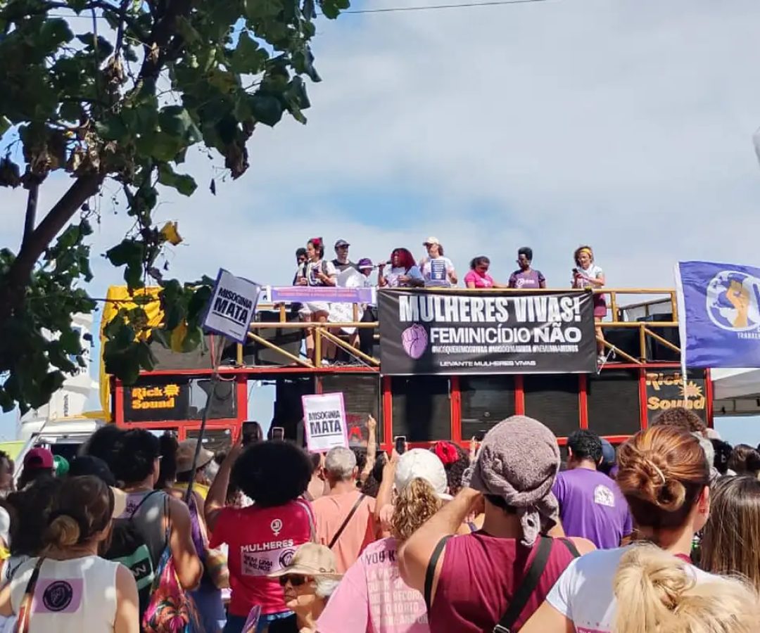 Mulheres protestam no Rio e pedem maior presença do Estado
