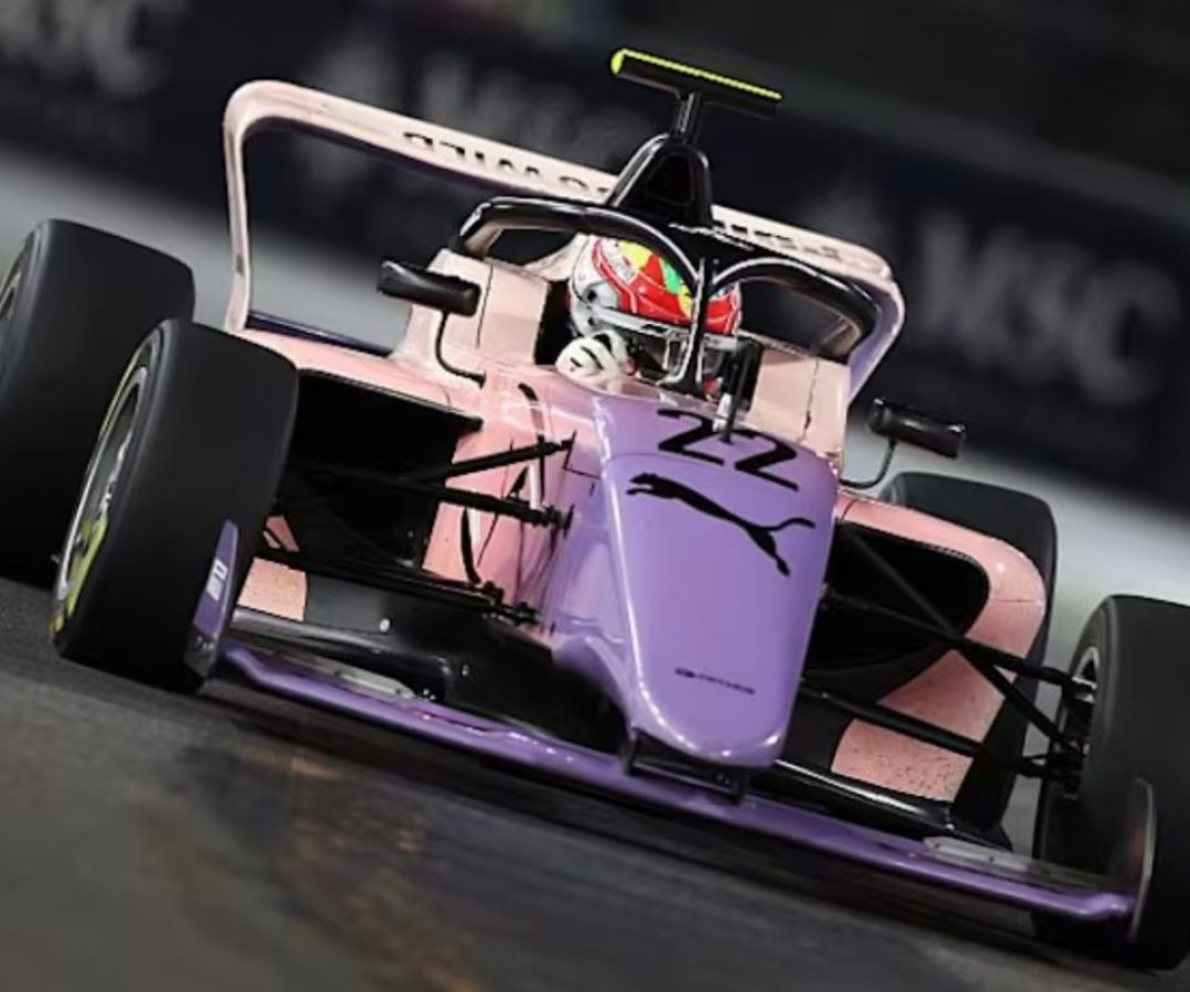 Aurelia Nobels escala pelotão e conquista primeiro pódio na F1 Academy