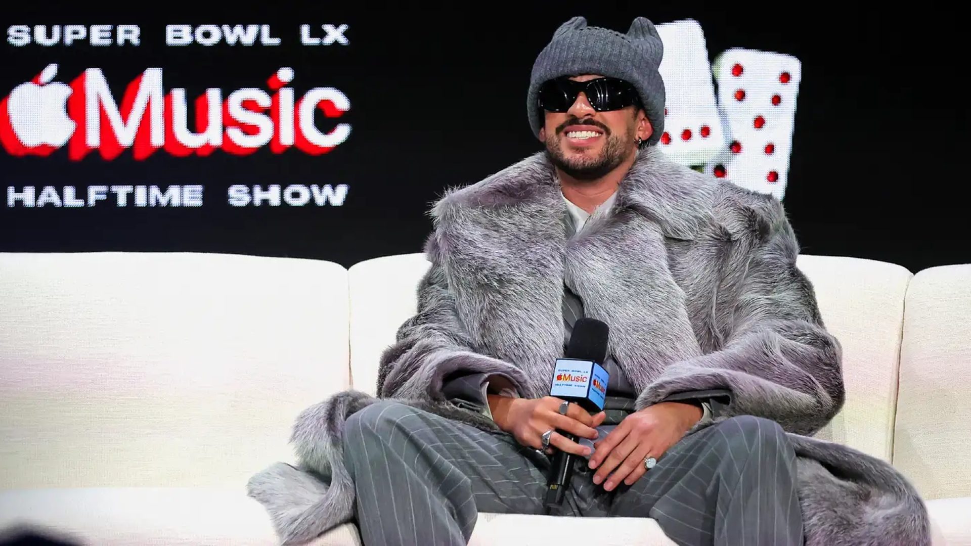 Final do futebol americano vira festa multicultural pró-imigrantes