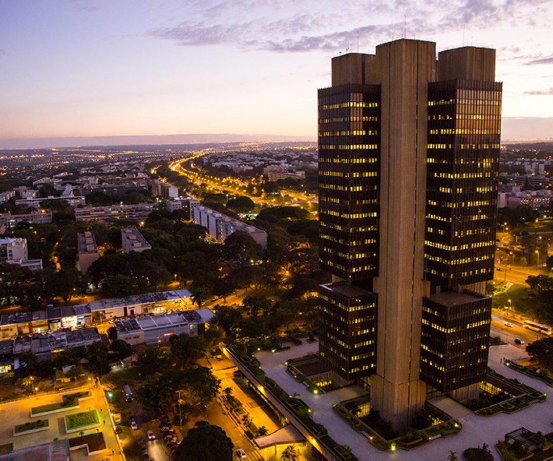 PEC da autonomia do Banco Central está na pauta da CCJ na quarta — Senado Notícias