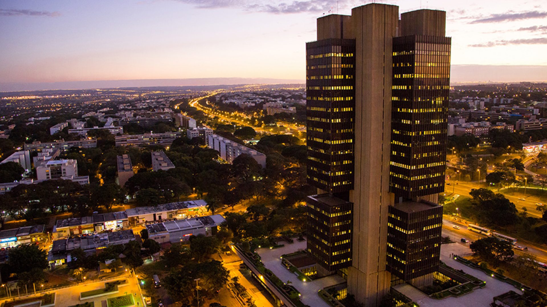 PEC da autonomia do Banco Central está na pauta da CCJ na quarta — Senado Notícias