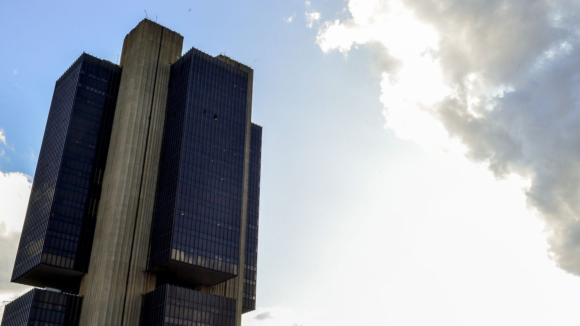 Copom decide nesta quarta se mantém Taxa Selic em 15% ao ano