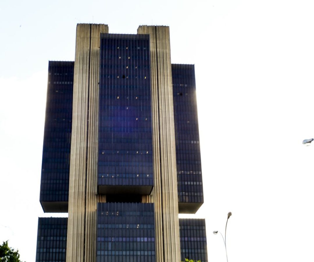 Banco Central passa a bloquear chaves Pix usadas em golpes e fraudes