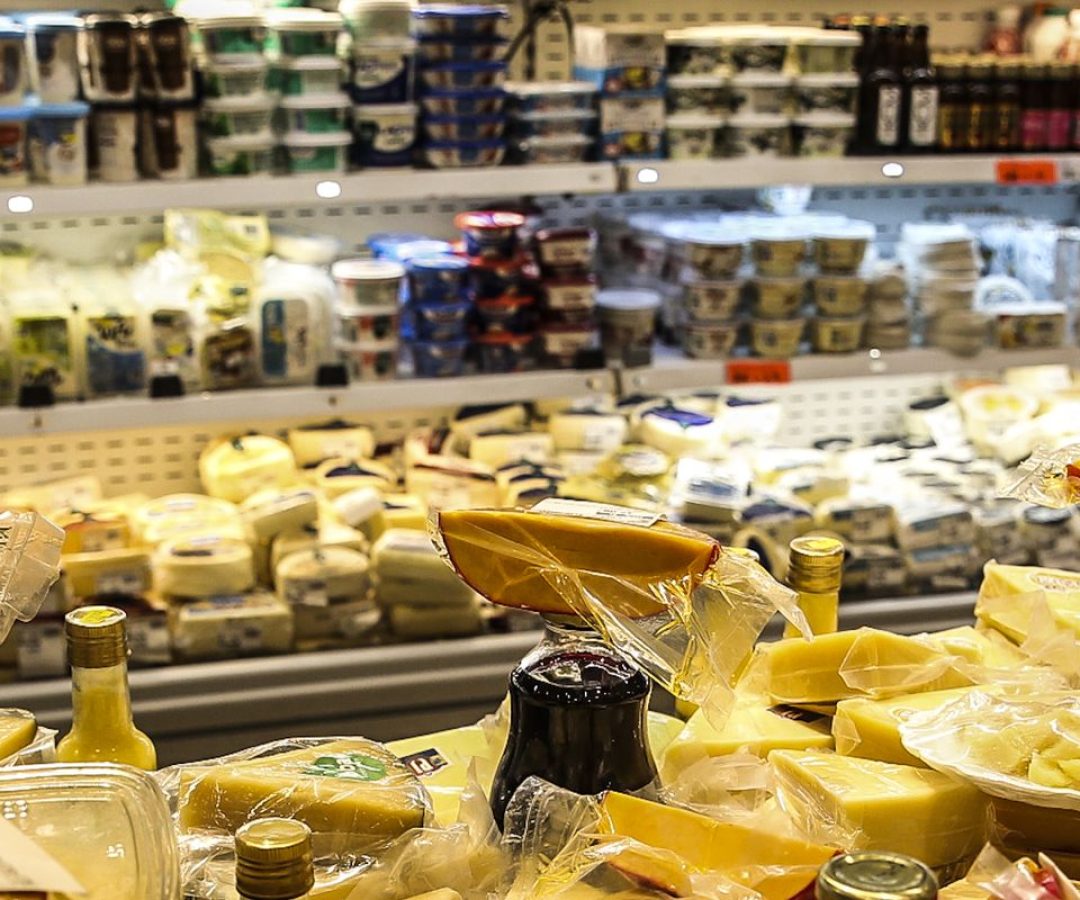 Crédito e emprego explicam vendas no comércio em patamar recorde