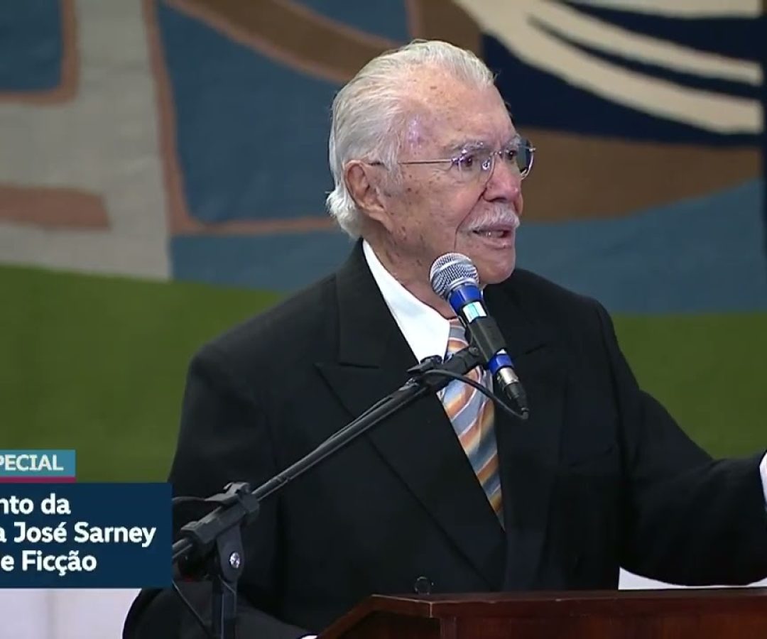 Sarney relança coletânea de romances e reflete sobre vocação e destino — Senado Notícias