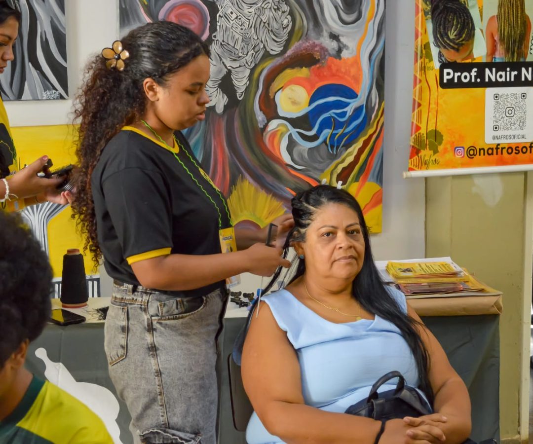 Trançando Consciência convoca trancistas e impulsiona o mercado da beleza em Ceilândia