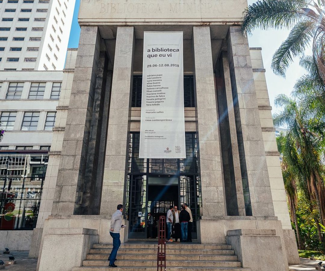 Gravuras são roubadas de exposição em biblioteca em São Paulo