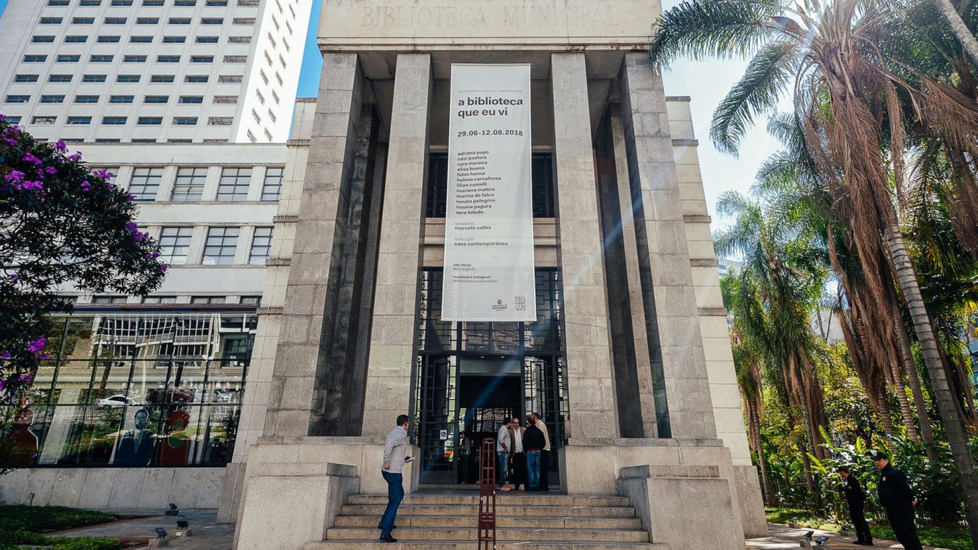 Gravuras são roubadas de exposição em biblioteca em São Paulo