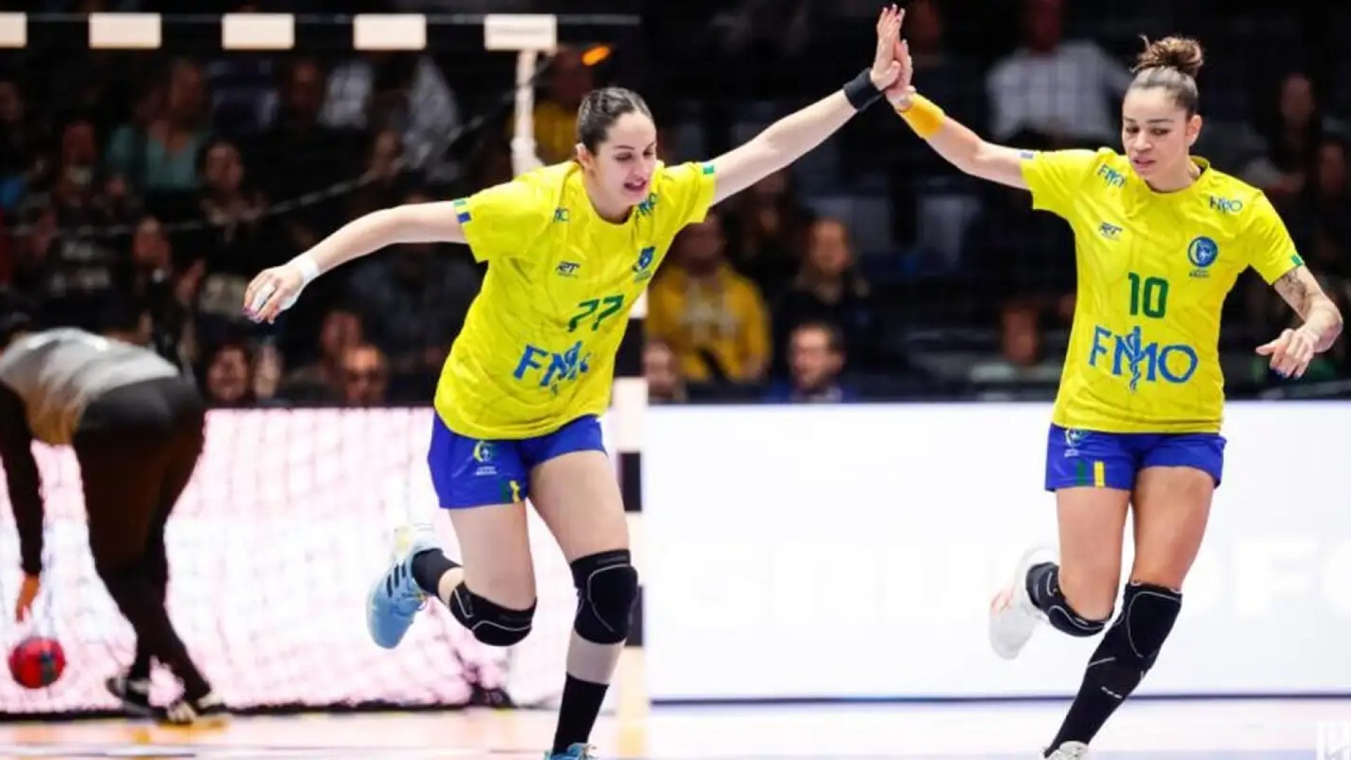 Brasil vence tchecas e vai à 2ª fase do Mundial Feminino de handebol