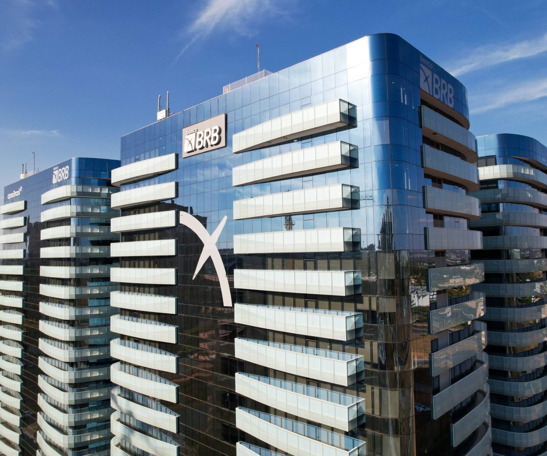 Auditoria aponta indícios de irregularidades em mais de R$ 20 bilhões nas operações entre BRB e Banco Master