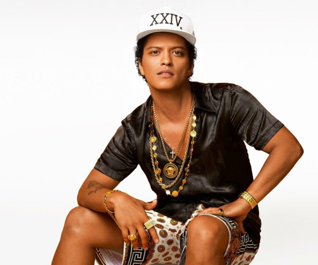 Billboard divulga lista das melhores músicas latinas de 2026 e inclui Bruno Mars