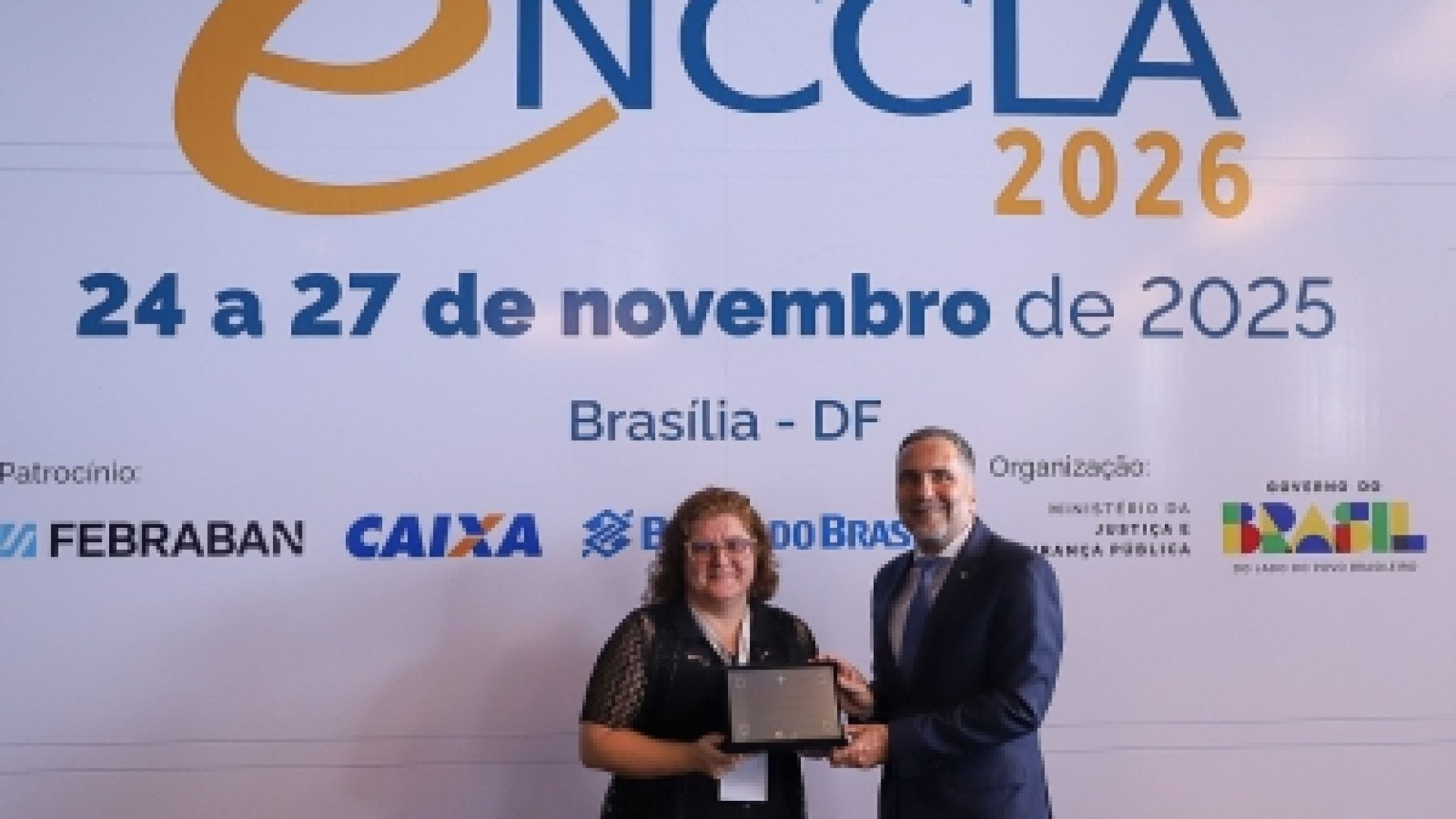 Delegada da PCDF é homenageada no Ministério da Justiça