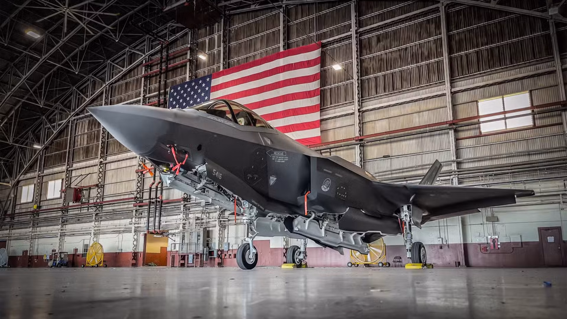 caca-F35.avif.avif