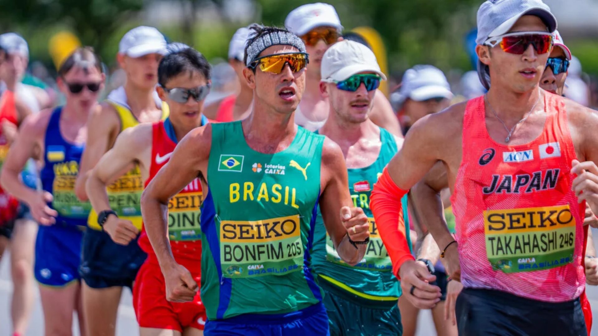 Caio Bonfim leva bronze e Brasil celebra medalha inédita feminina na marcha atlética
