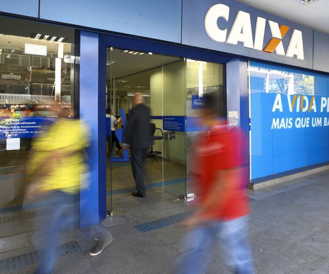 Caixa abre inscrições para concurso público com salários de até R$ 14.915; veja como participar