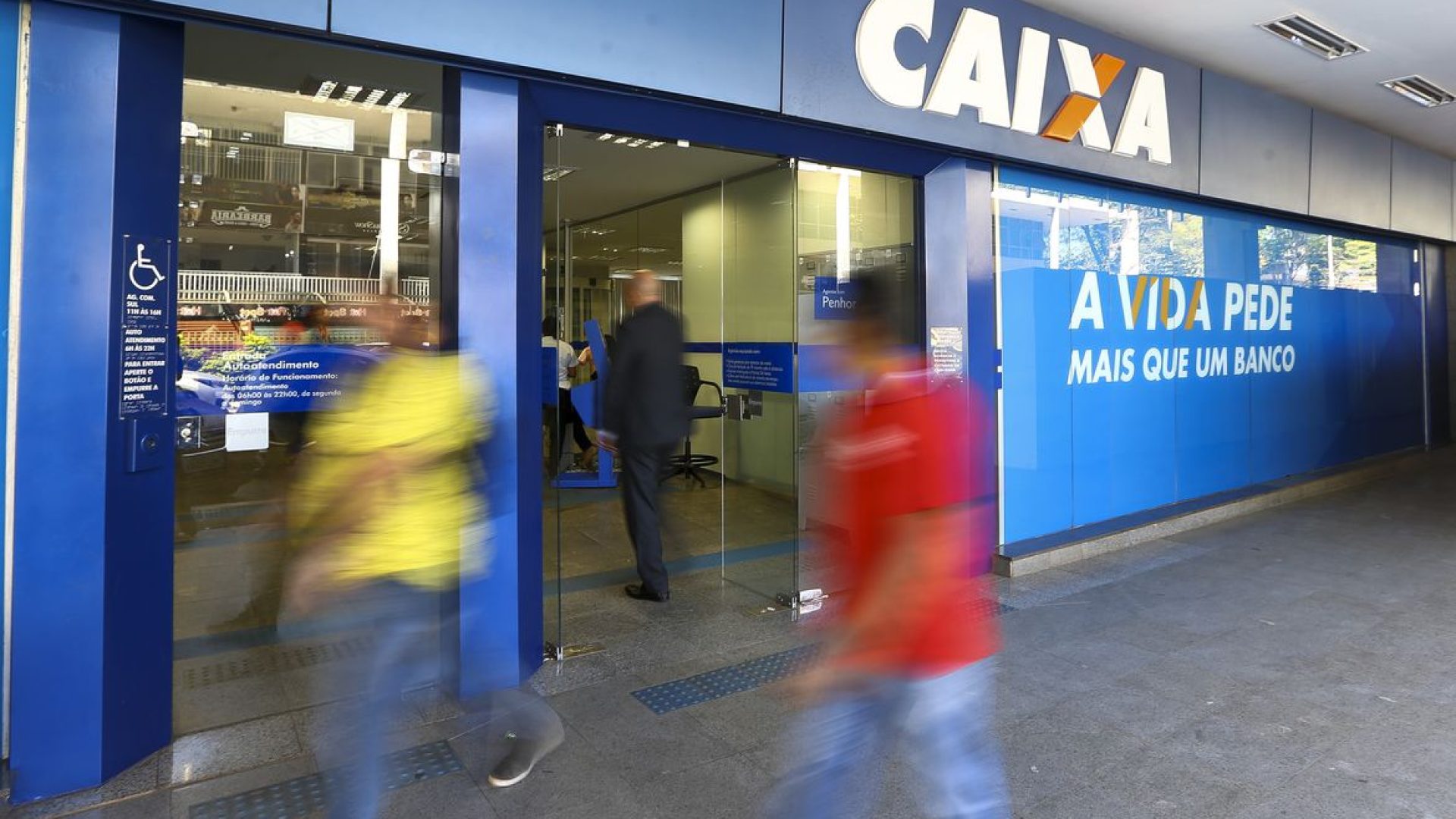 Caixa abre inscrições para concurso público com salários de até R$ 14.915; veja como participar