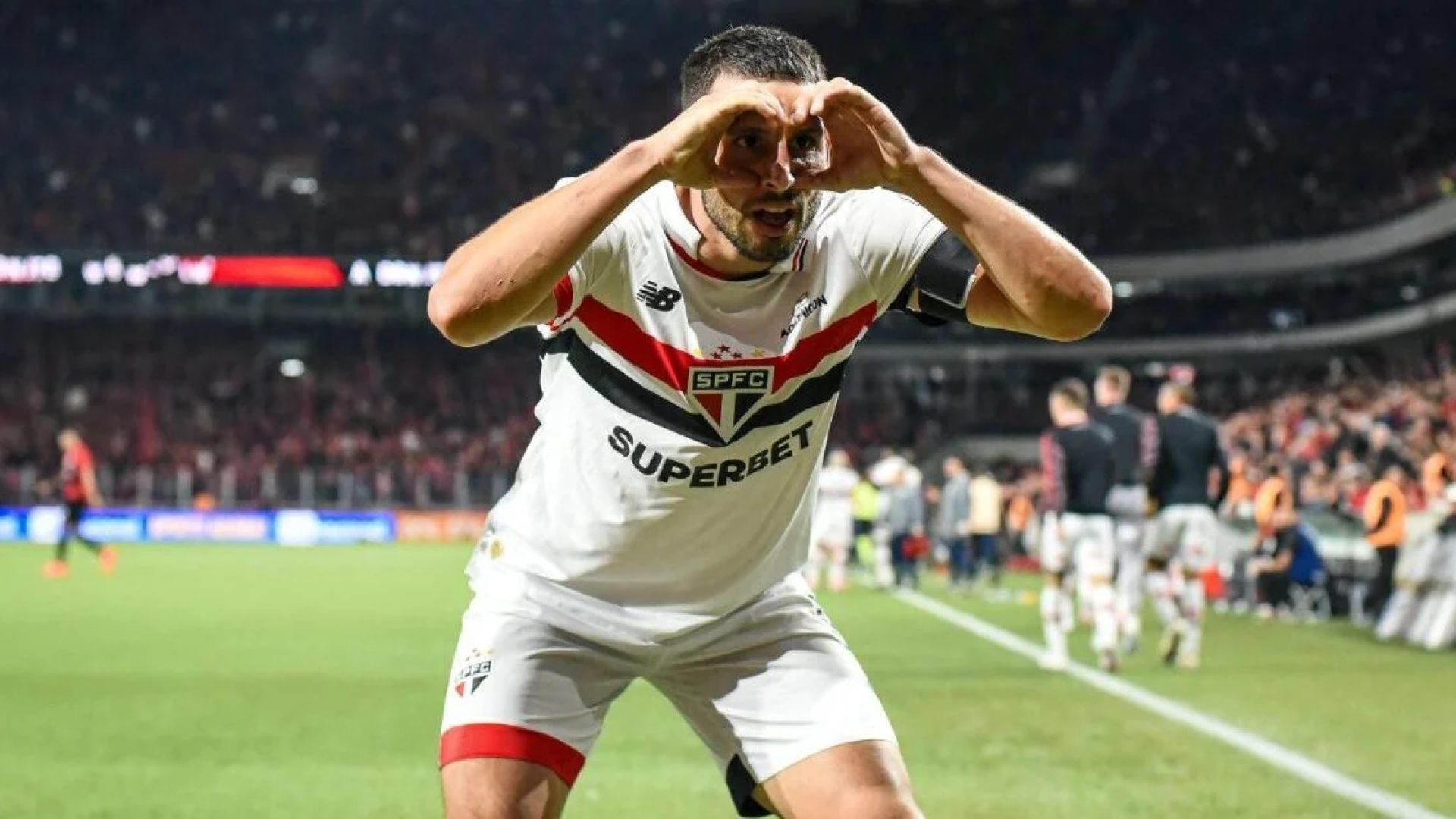 São Paulo conta com Luciano e Calleri para tentar convencer na Sul-Americana