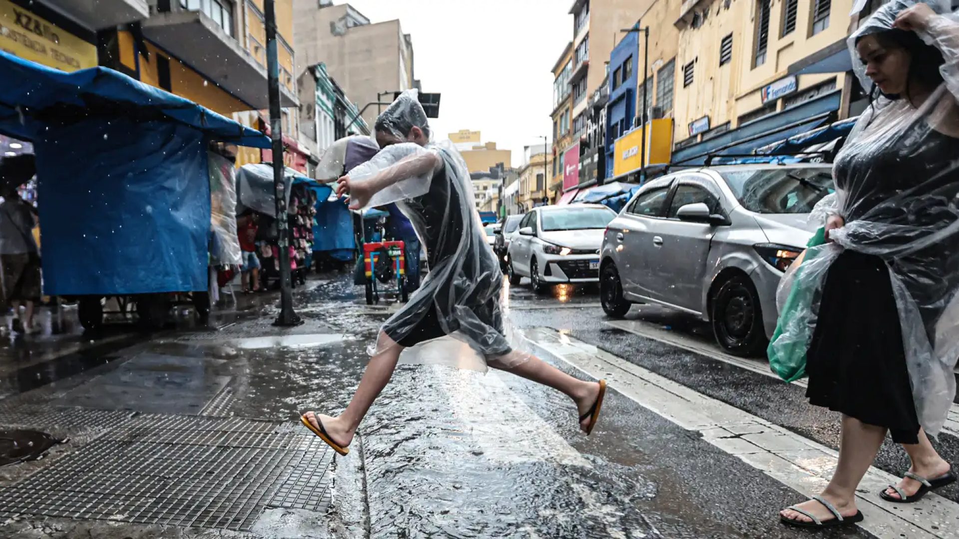 Chuva forte deixa cidade de São Paulo em estado de atenção