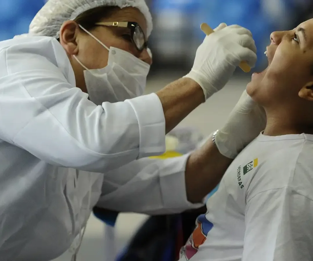Governo deve entregar mais 400 unidades odontológicas móveis