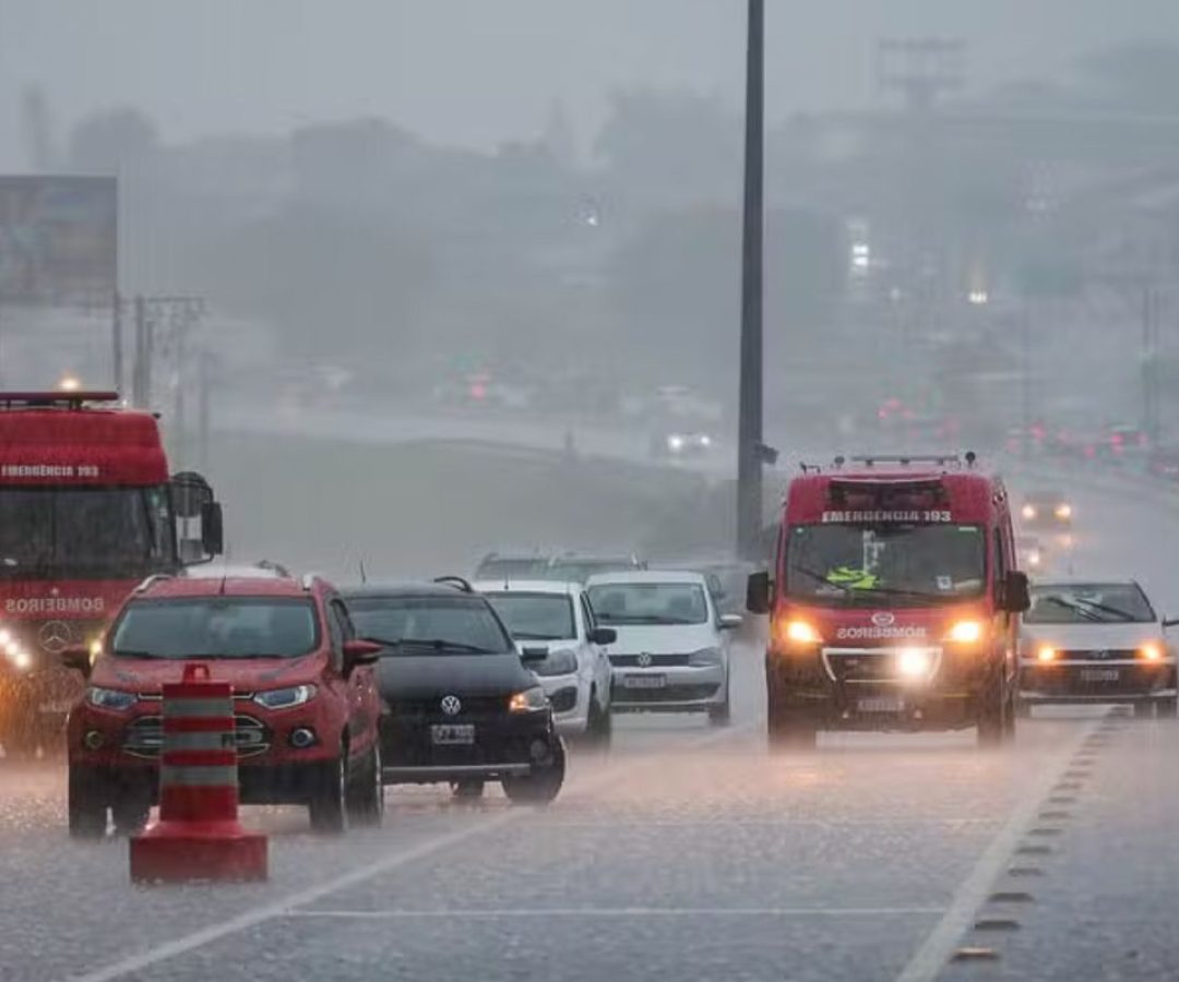 Defesa Civil alerta para temporal em Santa Catarina