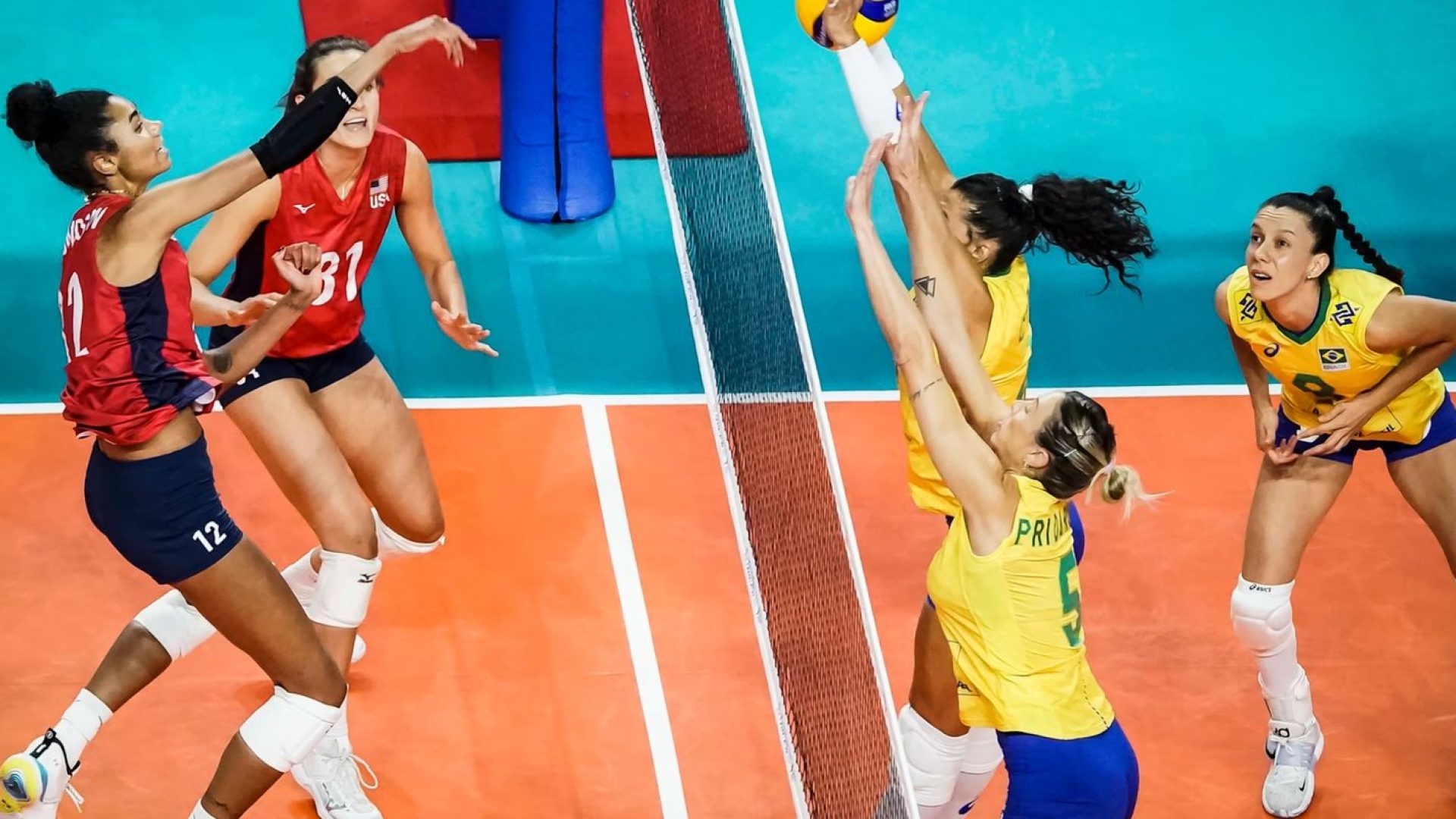 Brasil é superado pelos Estados Unidos por 3 a 0 no vôlei feminino