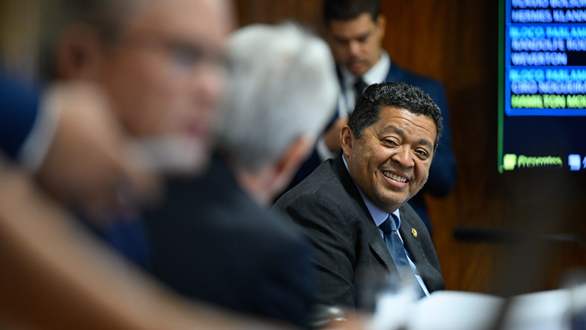 CMA aprova destino de 20% do dinheiro do petróleo para a Região Norte — Senado Notícias