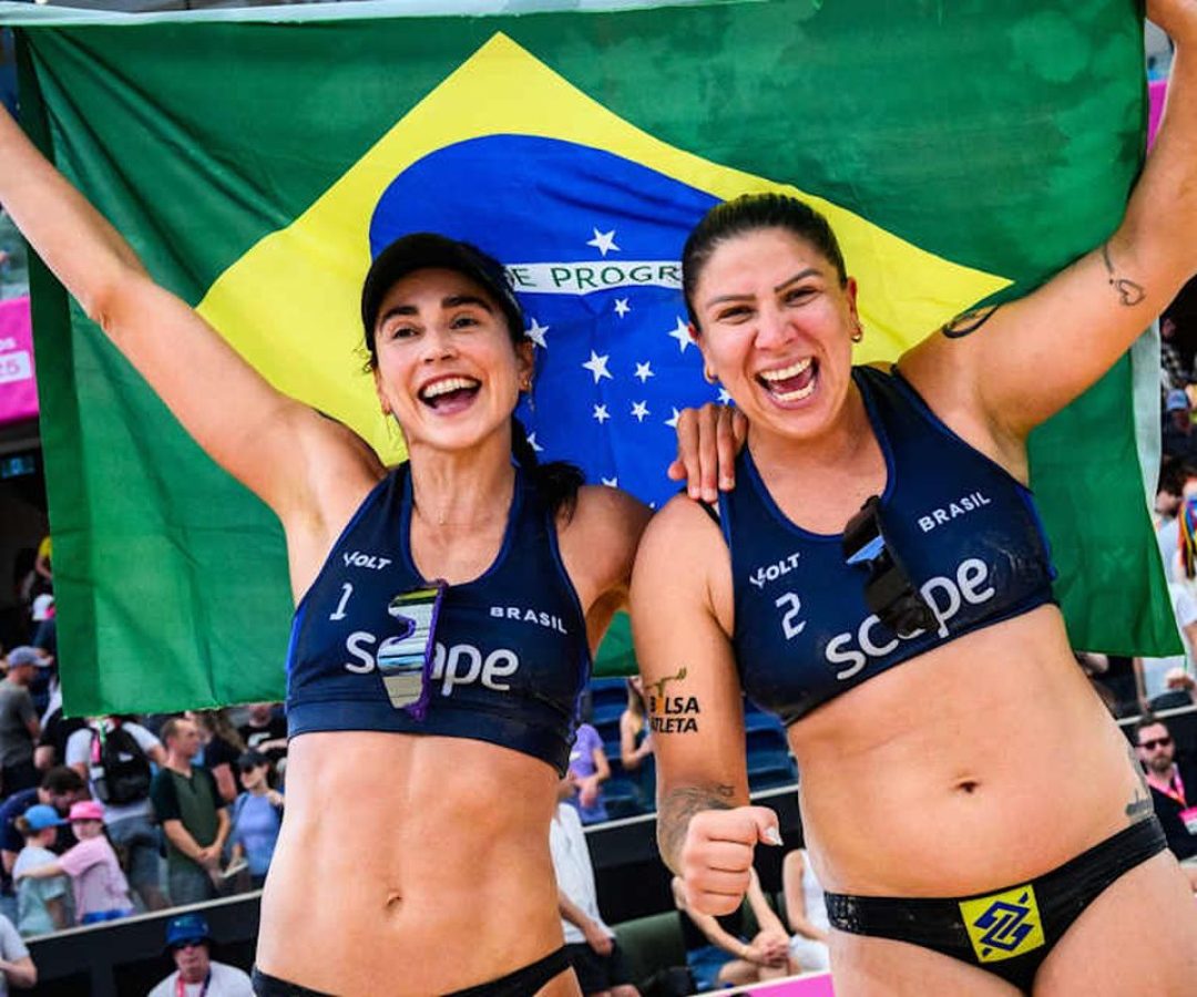 Carol Soberg e Rebecca faturam bronze no Mundial de vôlei de praia