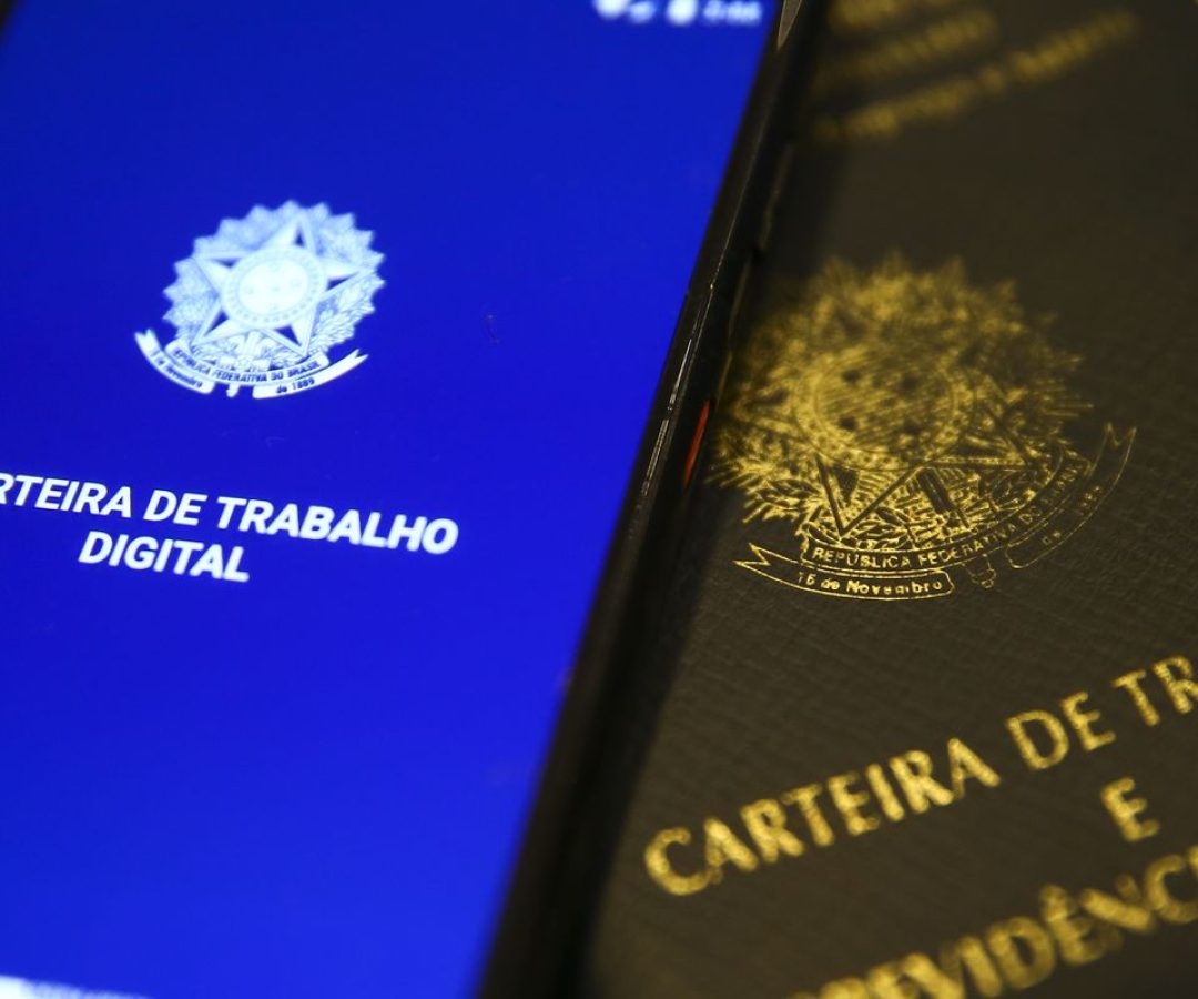Brasil cria 85 mil empregos com carteira assinada em outubro