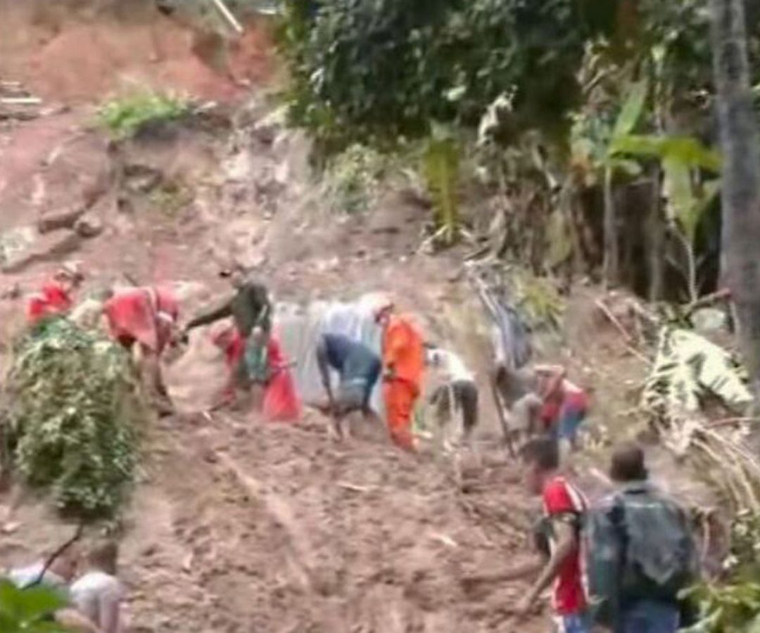 Lula determina apoio federal para cidades atingidas por chuvas em PE