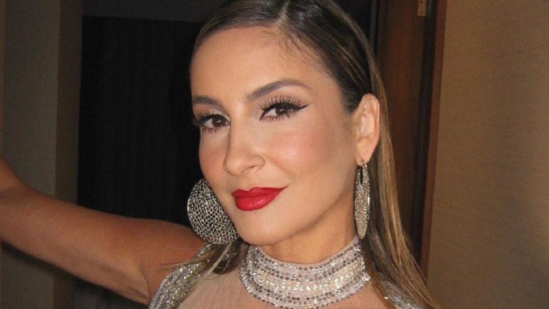 Claudia Leitte cancela shows após diagnóstico de broncopneumonia