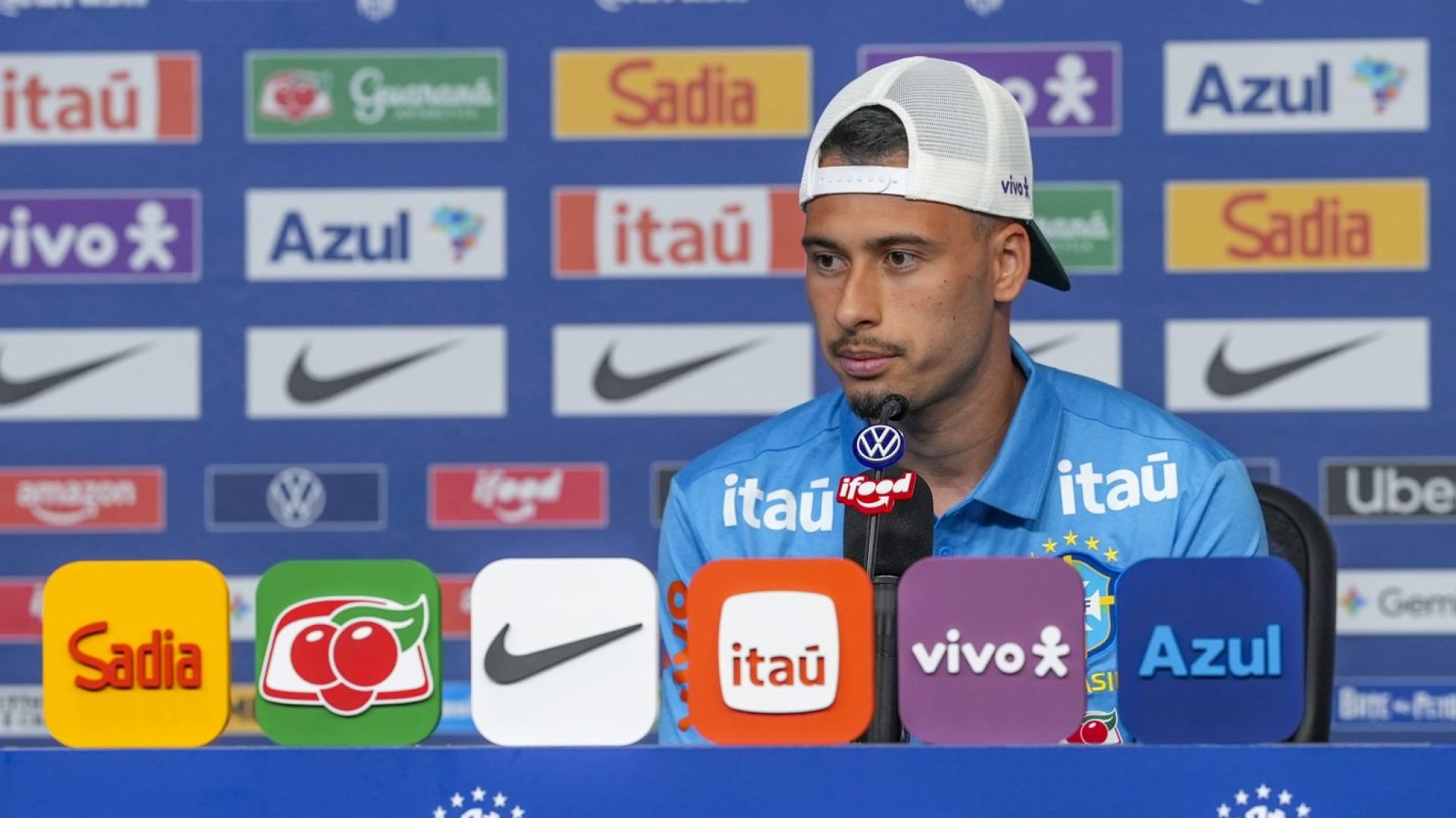Martinelli admite substituir Raphinha e vê Neymar "querendo muito"