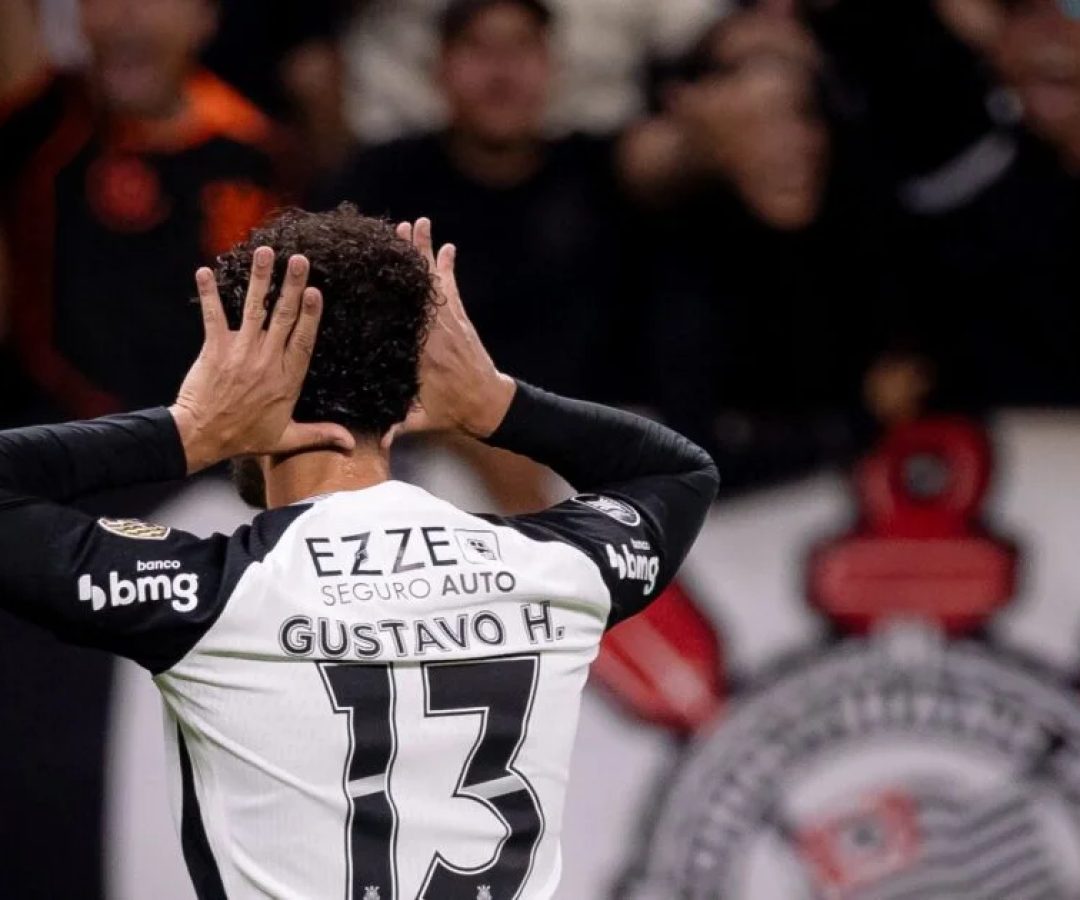 Corinthians domina Penãrol e mantém 100% na Libertadores