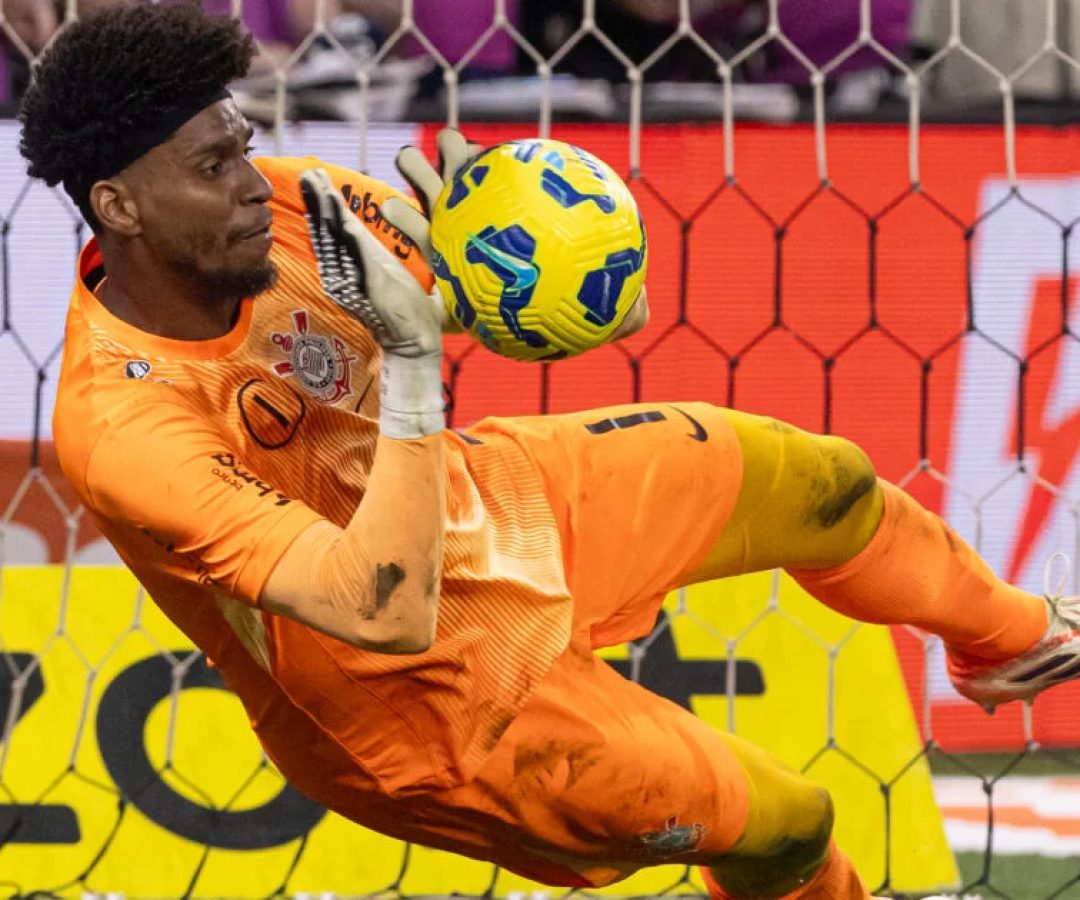 Hugo brilha, Corinthians bate o Cruzeiro nos pênaltis e vai à final da Copa do Brasil