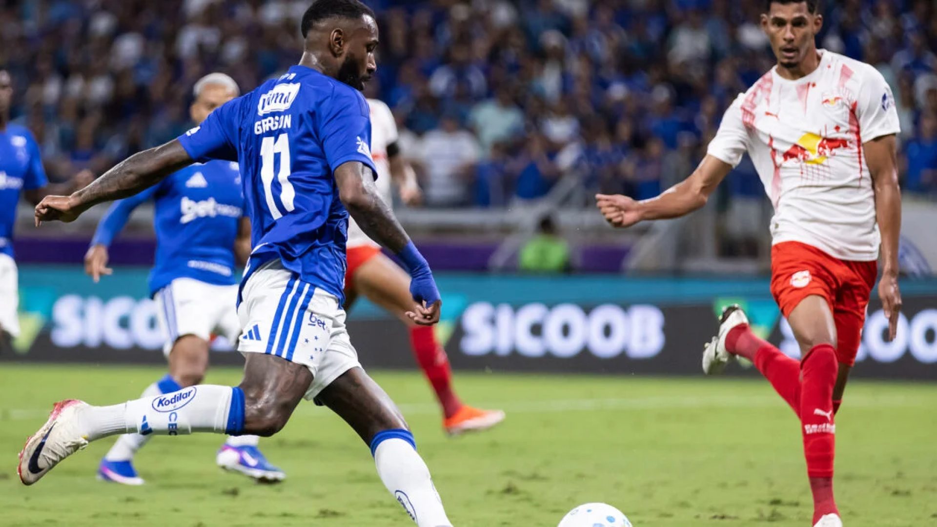 Cruzeiro vira sobre o Red Bull Bragantino e pode deixar o Z-4 na próxima rodada