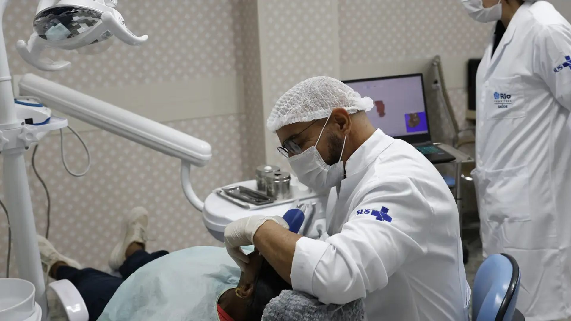 Comissão do Senado aprova novo piso salarial de médicos e dentistas