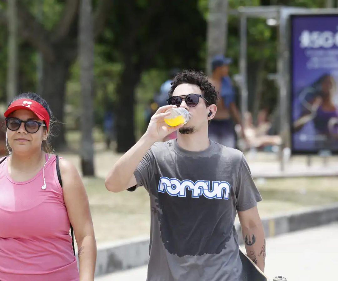 Natal tem sol forte e calor de até 40°C no Rio de Janeiro