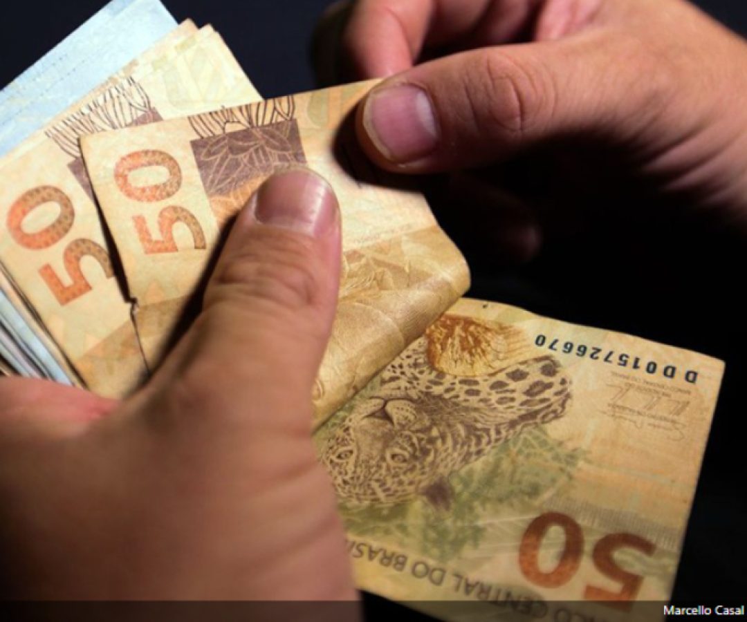 Salário pago nesta sexta já terá isenção de IR para quem ganha até R$ 5 mil — Senado Notícias