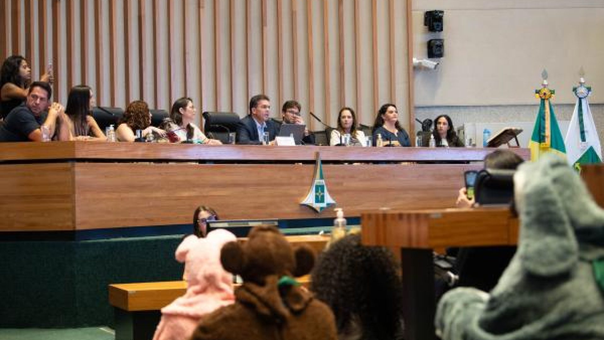 Discussão sobre políticas de proteção animal reúne protetores e especialistas na CLDF